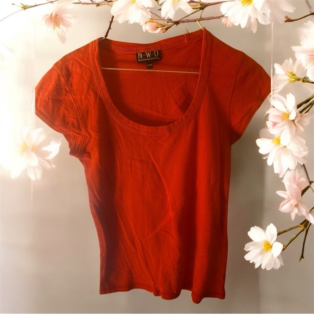 Vibrant Red Short Sleeve Tee for Effortless Style